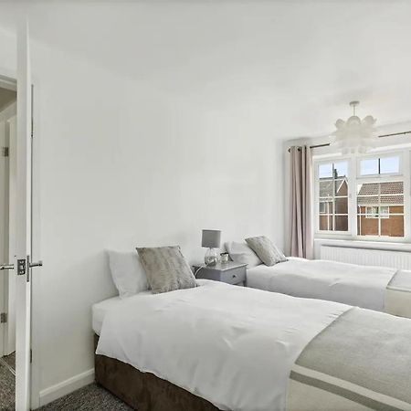 Bright & Spacious With Garden & Parking Nottingham Exteriör bild
