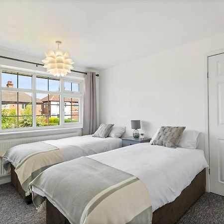 Bright & Spacious With Garden & Parking Nottingham Exteriör bild