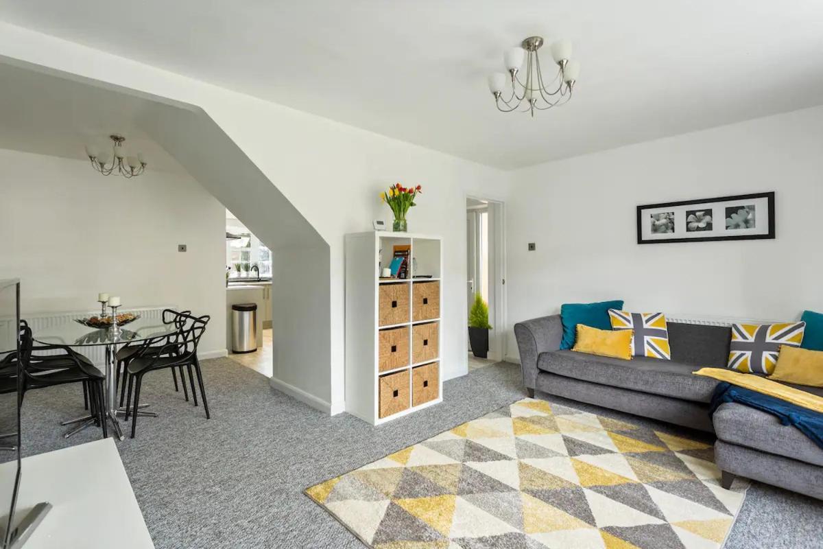 Bright & Spacious With Garden & Parking Nottingham Exteriör bild